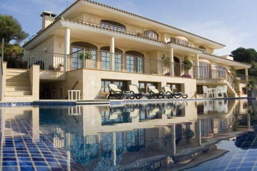 Chalet with a beautiful view to sea and city