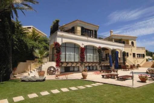 villa in Cala Llonga