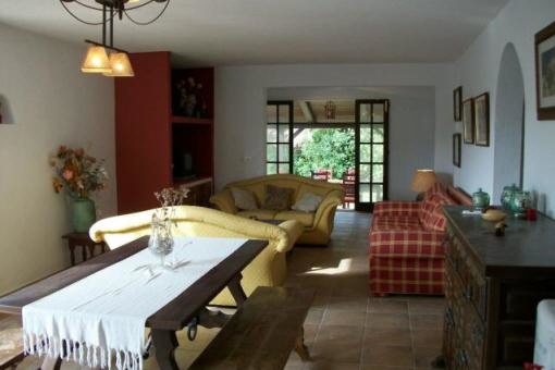 Commodious living room...