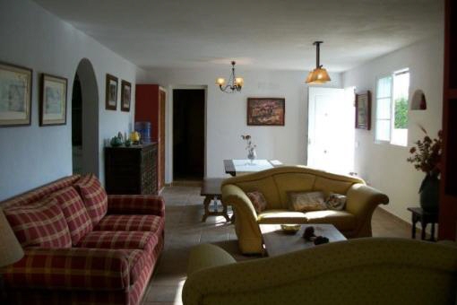... with dining area