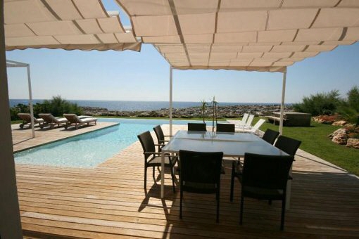 Terrace with swimming pool and sea view