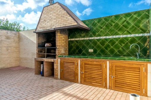 Fantastic outdoor kitchen