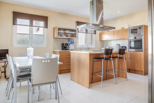 High-quality kitchen with cooking island