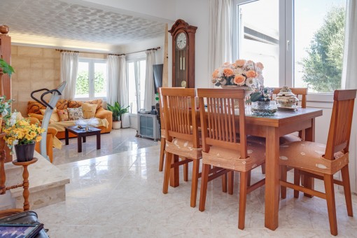 Light-flooded living and dining area