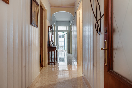 The living space spreads over 3 floors