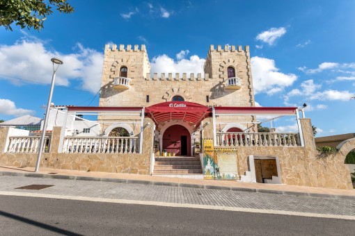 commercial in Cala en Porter