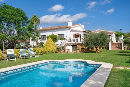 Wonderful, spacious villa with pool and a beautiful garden in La Argentina near Alaior