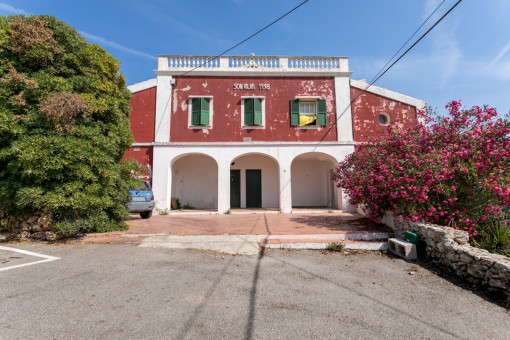 Front view of the villa