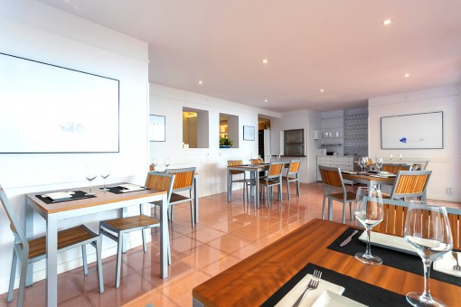 Bright and beautiful dining area