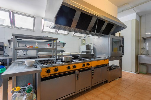 Large kitchen