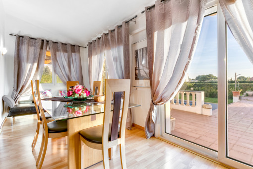 Dining area with terrace access