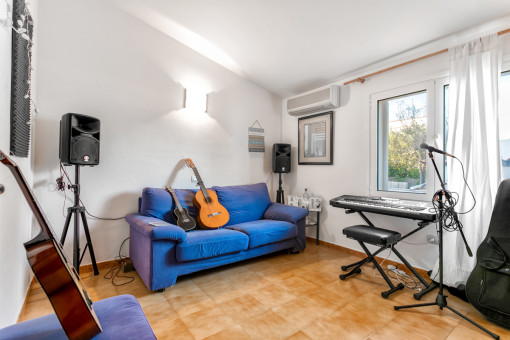 Further bedroom or leisure room