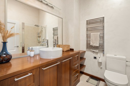 Beautiful, modern bathroom