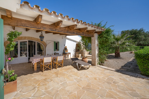 Enchanting covered outdoor terrace