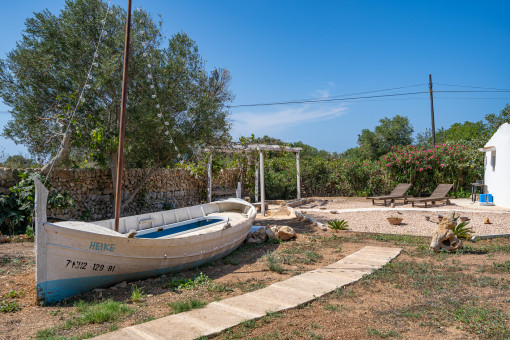 Large outdoor and garden area 