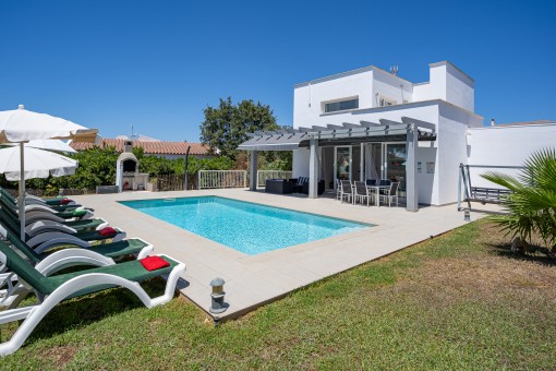 Villa with sea and country views in Son Bou