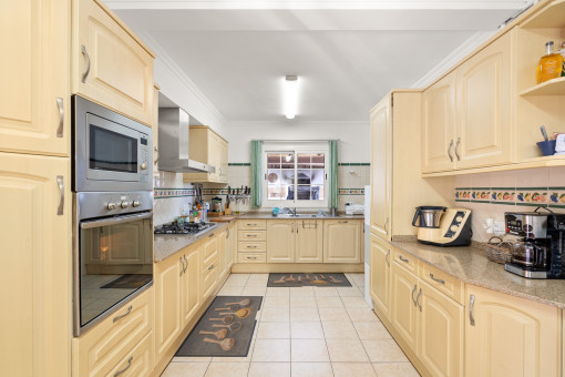 Kitchen with ample space