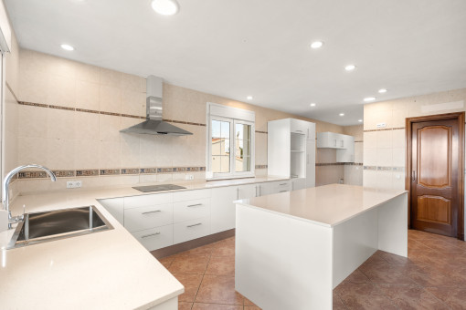 Modern kitchen with cooking island