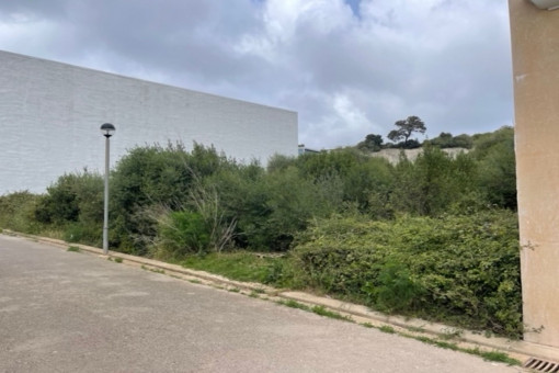332 sqm. plot of building land in the Alaior industrial estate in the center of Menorca