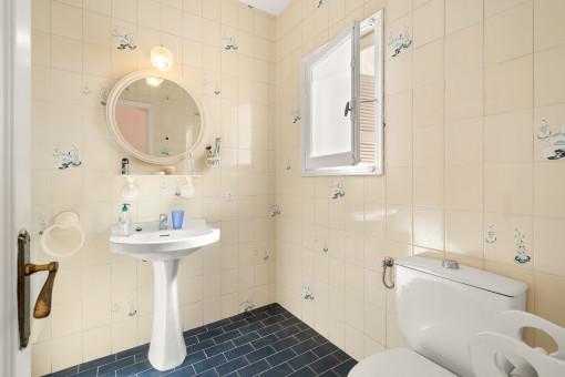 One of 3 bathrooms